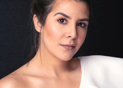 JOVEN VENEZOLANA GANA 2 PREMIOS COMO MEJOR TRABAJO ESTUDIANTIL EN  TODA LA FLORIDA.